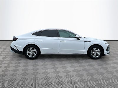 2025 Hyundai SONATA SE