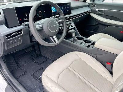 2025 Hyundai SONATA SE