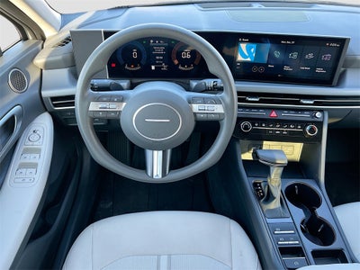 2025 Hyundai SONATA SE