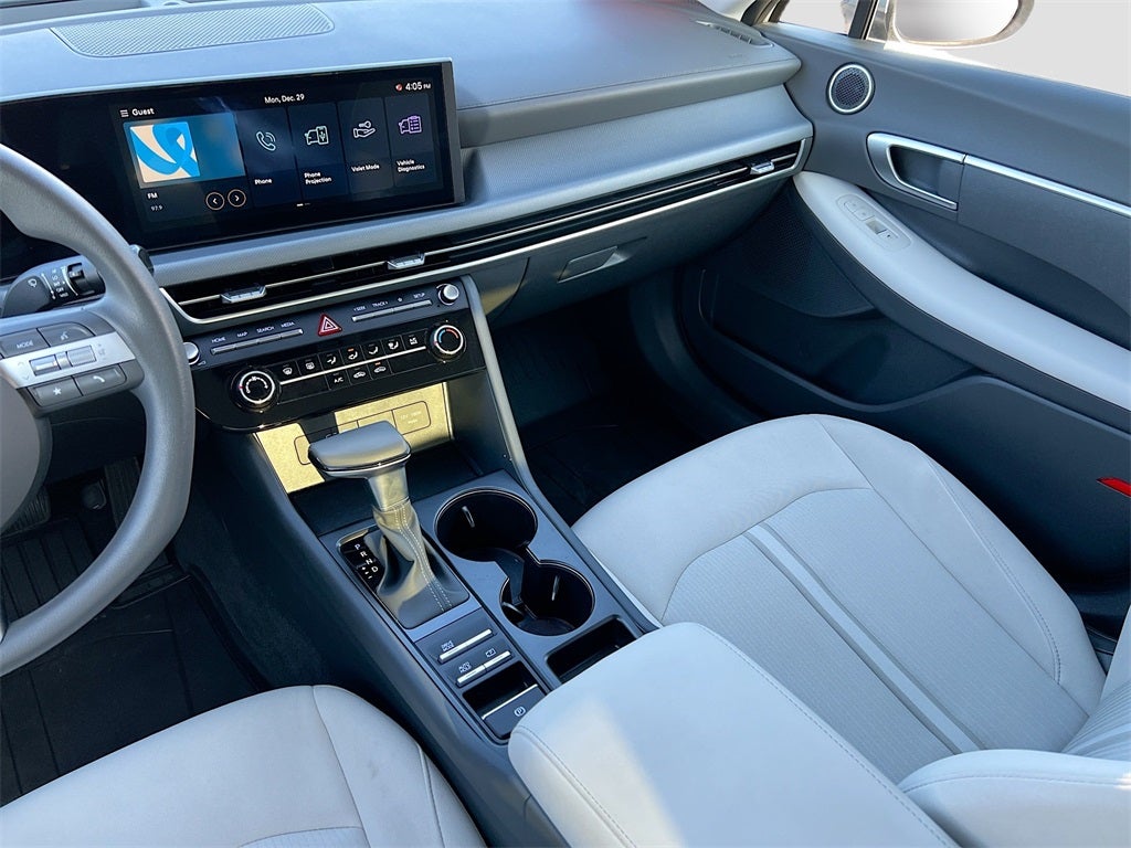 2025 Hyundai SONATA SE