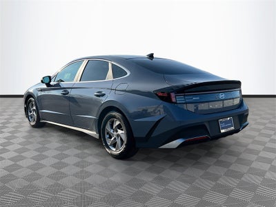 2025 Hyundai SONATA SE