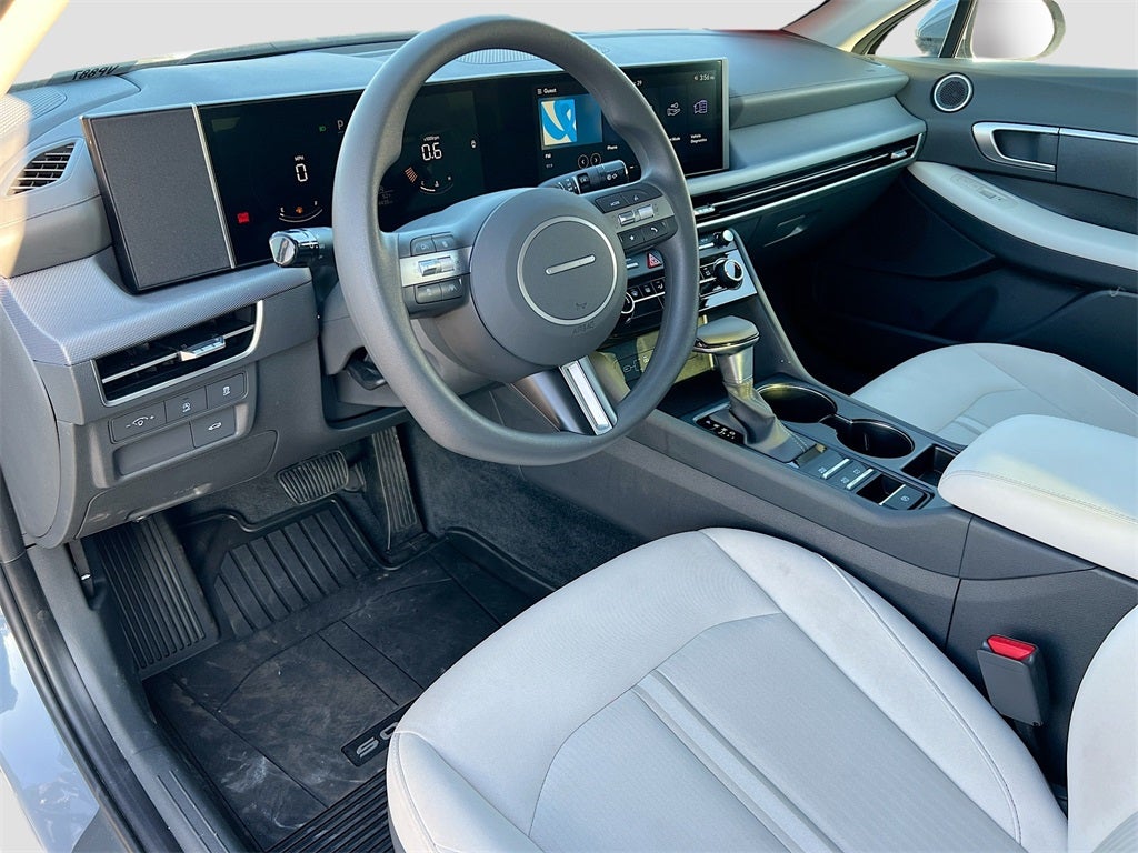 2025 Hyundai SONATA SE
