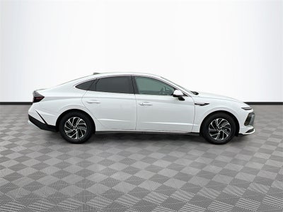 2026 Hyundai SONATA HYBRID Blue