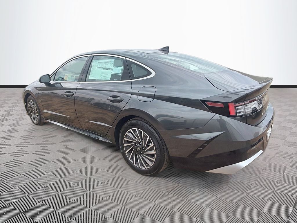 2026 Hyundai SONATA HYBRID SEL