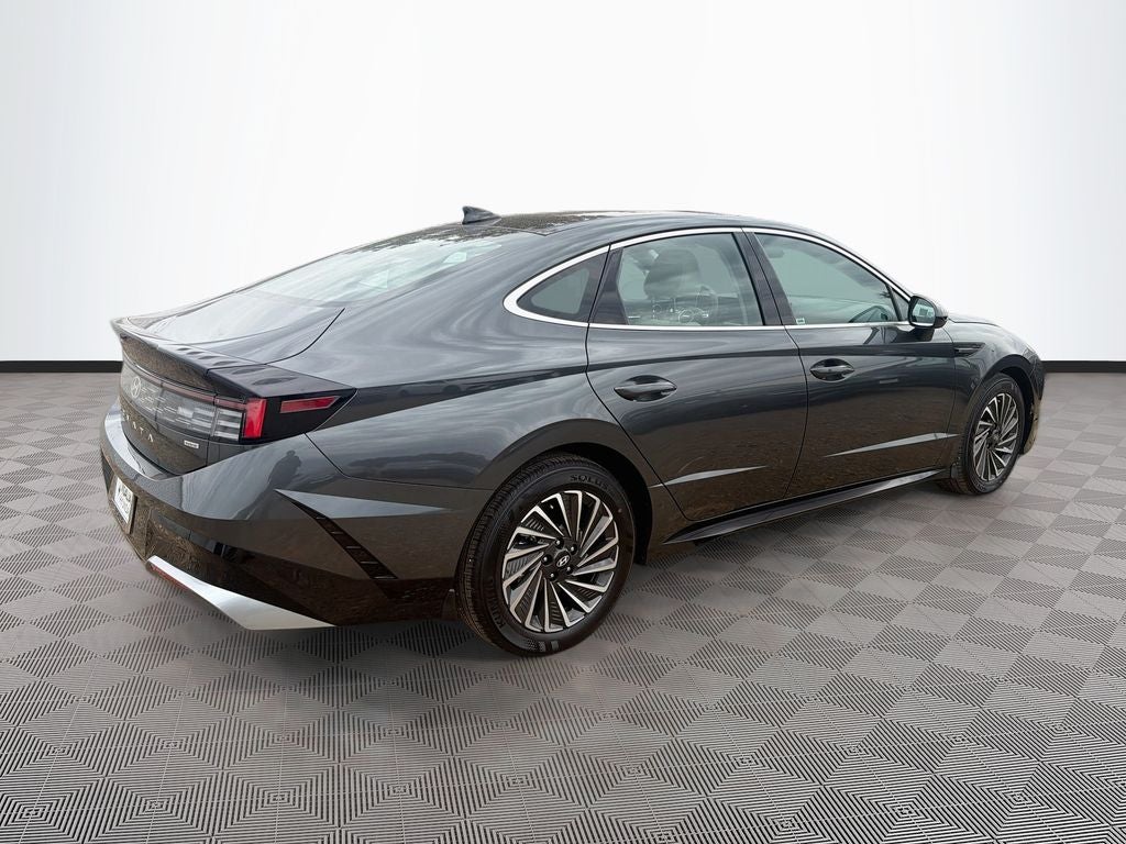 2026 Hyundai SONATA HYBRID SEL