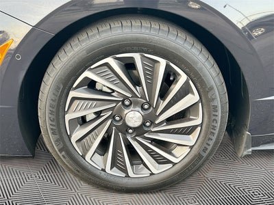 2023 Hyundai SONATA HYBRID Limited