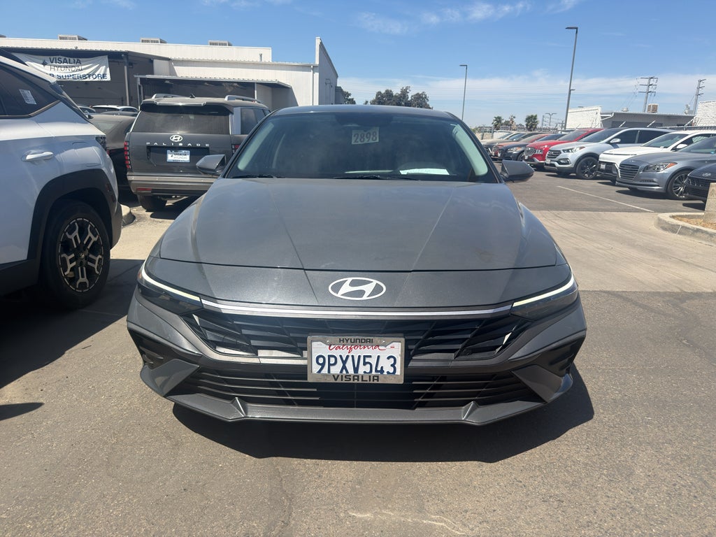 Used 2025 Hyundai Elantra SE with VIN KMHLL4DG1SU876456 for sale in Visalia, CA