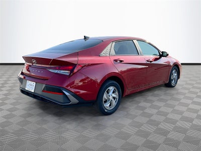 2026 Hyundai ELANTRA SE