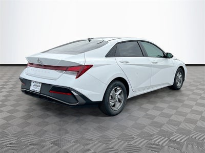 2026 Hyundai ELANTRA SE