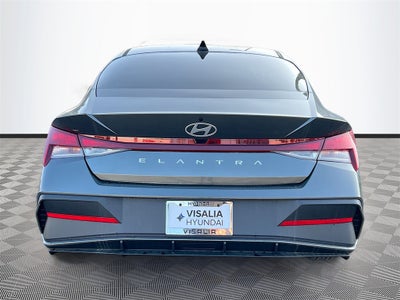 2026 Hyundai ELANTRA SE