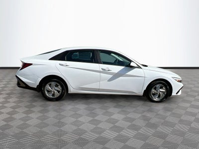 2026 Hyundai ELANTRA SE