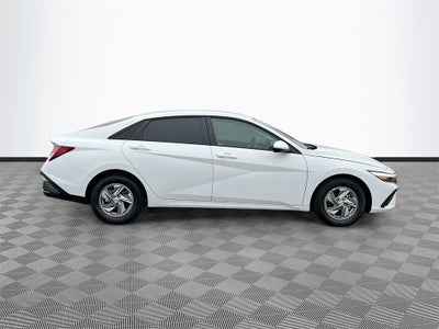2026 Hyundai ELANTRA SE