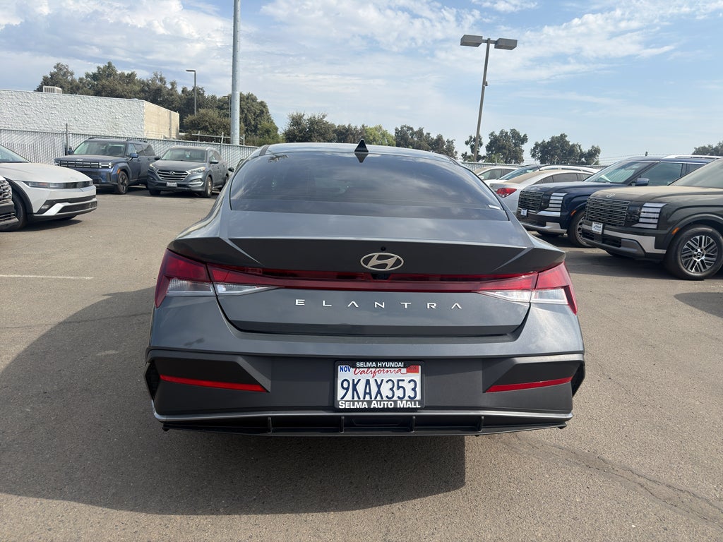 2024 Hyundai ELANTRA SEL