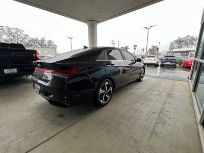 2023 Hyundai ELANTRA Limited