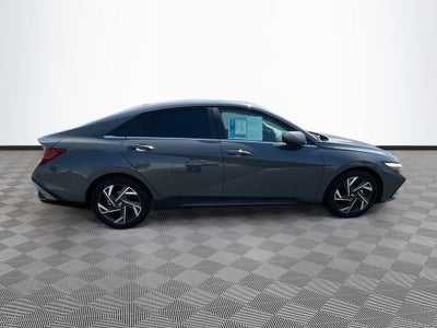 2024 Hyundai ELANTRA Limited