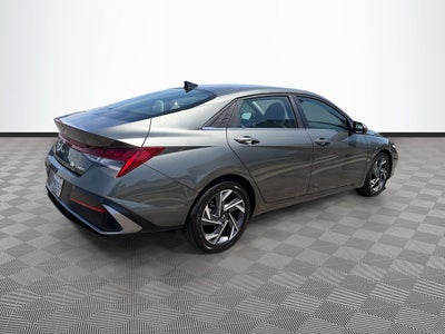 2024 Hyundai ELANTRA Limited