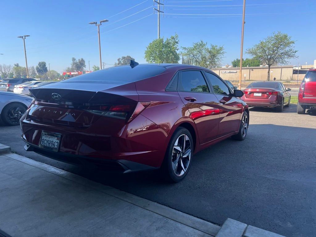 2023 Hyundai ELANTRA SEL
