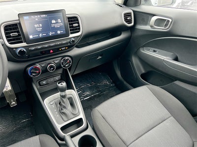 2025 Hyundai VENUE SE