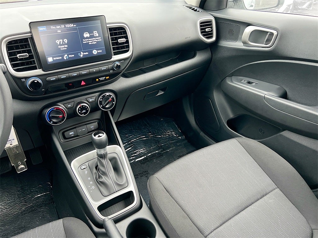 2025 Hyundai VENUE SE