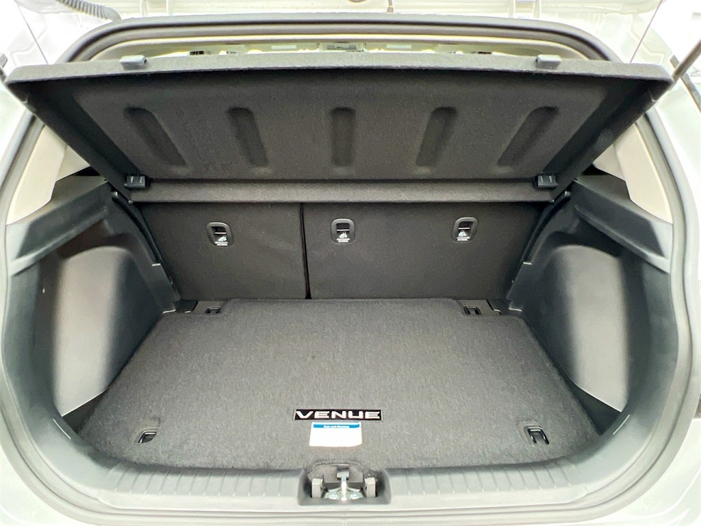 2025 Hyundai VENUE SE