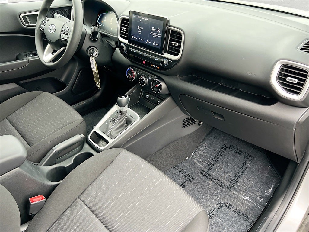 2025 Hyundai VENUE SE