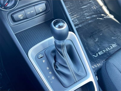 2025 Hyundai VENUE SE