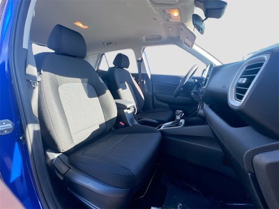 2025 Hyundai VENUE SE