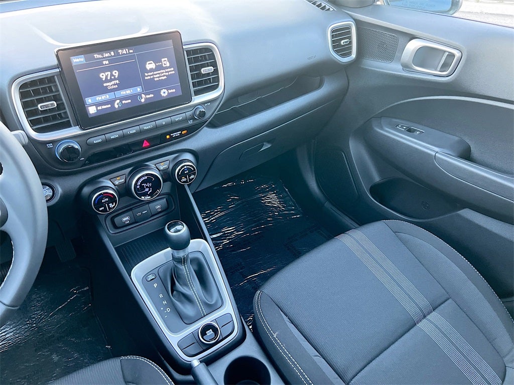 2025 Hyundai VENUE SEL