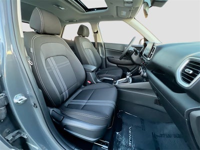 2025 Hyundai VENUE SEL