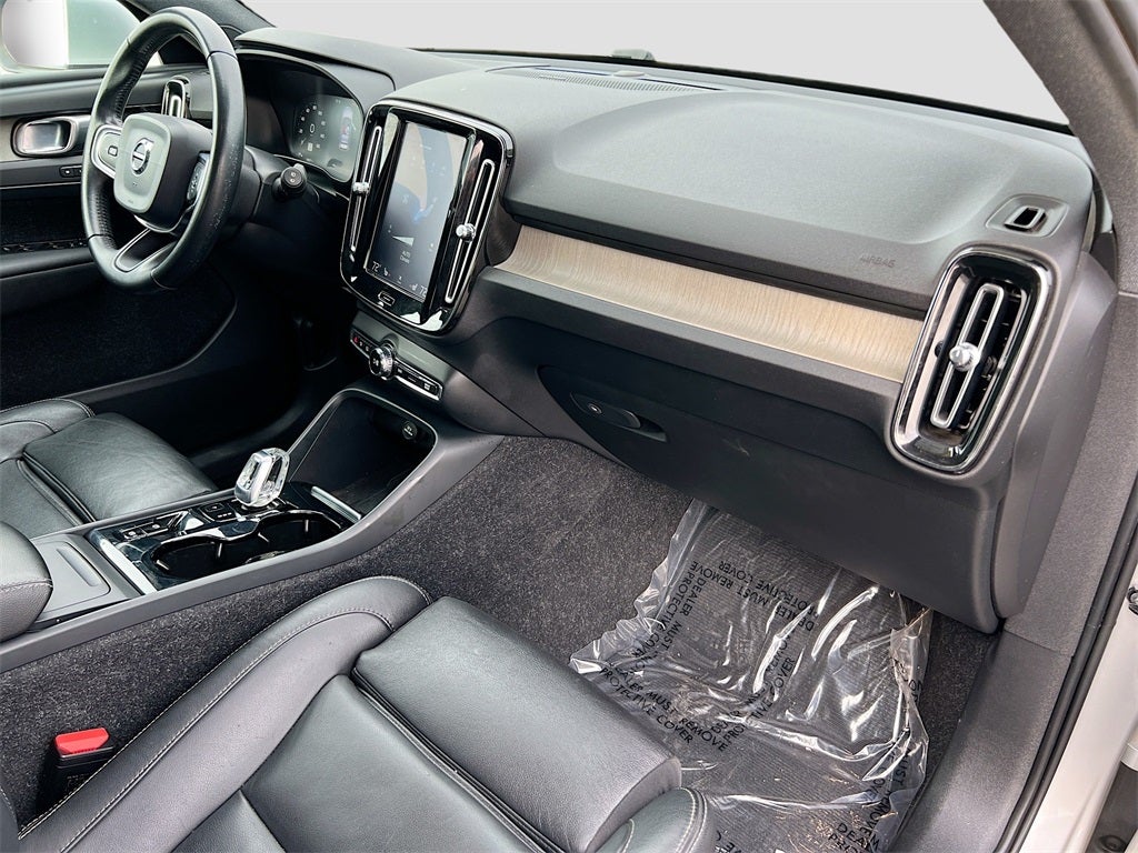 2019 Volvo XC40 T5 Inscription