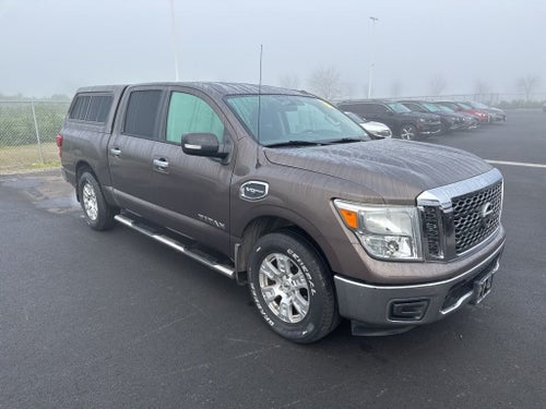 2017 Nissan Titan SV