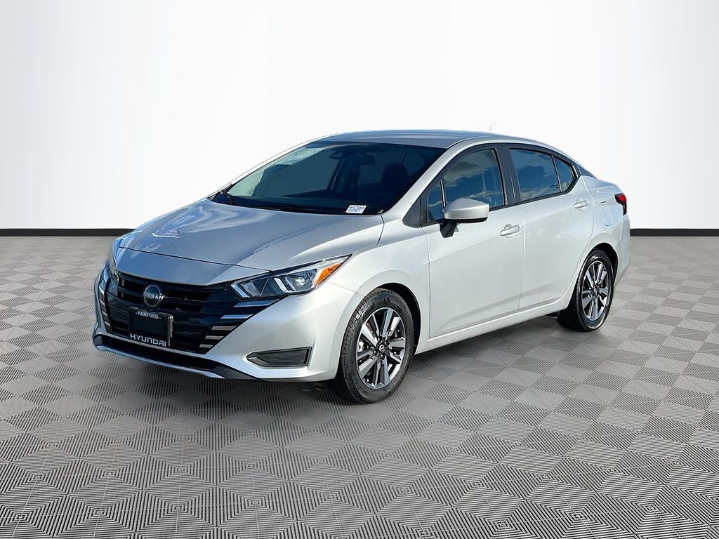 2023 Nissan Versa 1.6 SV