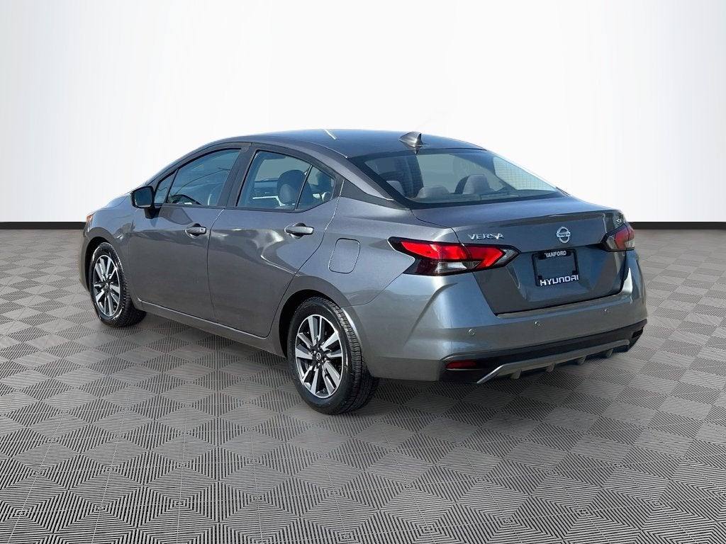 2021 Nissan Versa 1.6 SV