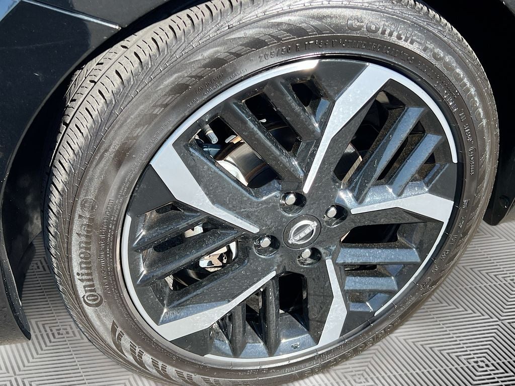 2024 Nissan Versa 1.6 SR