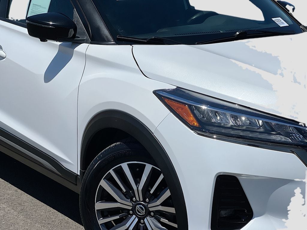 2021 Nissan Kicks SR