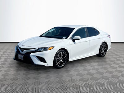 2020 Toyota Camry SE