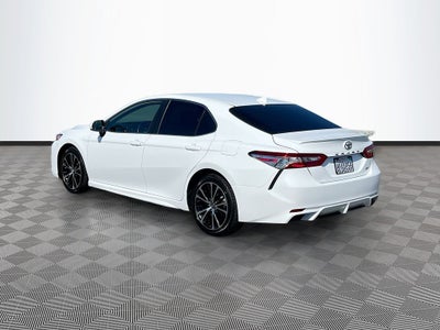 2020 Toyota Camry SE