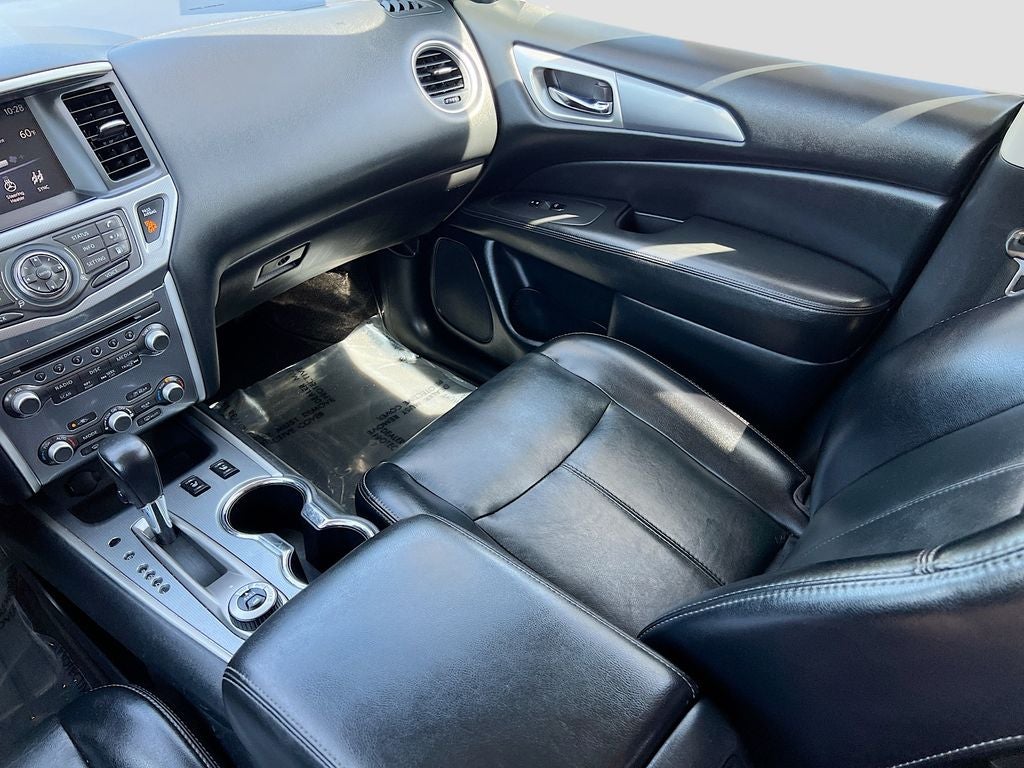 2020 Nissan Pathfinder SL