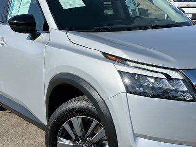 2023 Nissan Pathfinder S