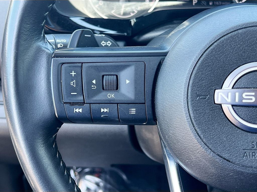 2024 Nissan Pathfinder SV