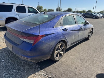 2022 Hyundai ELANTRA SEL