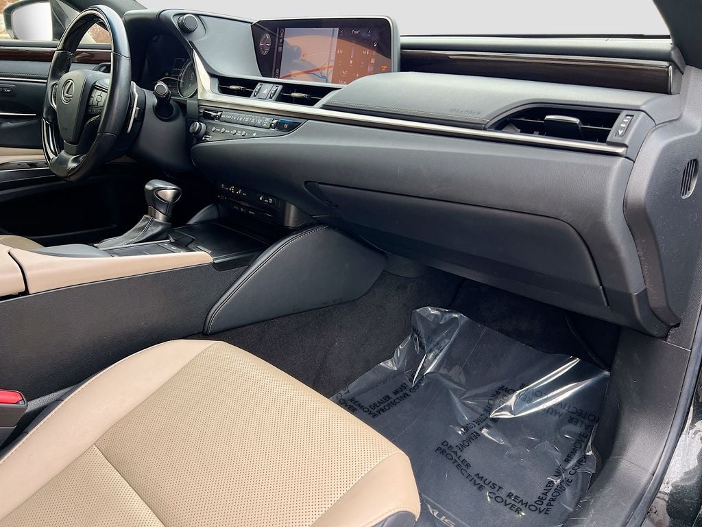 2019 Lexus ES 300h