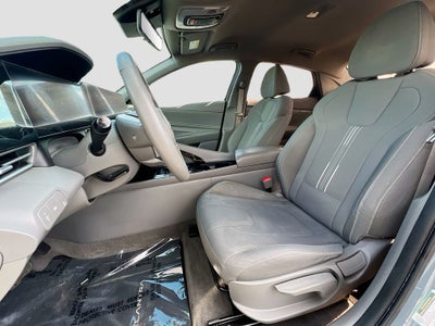 2023 Hyundai ELANTRA SEL